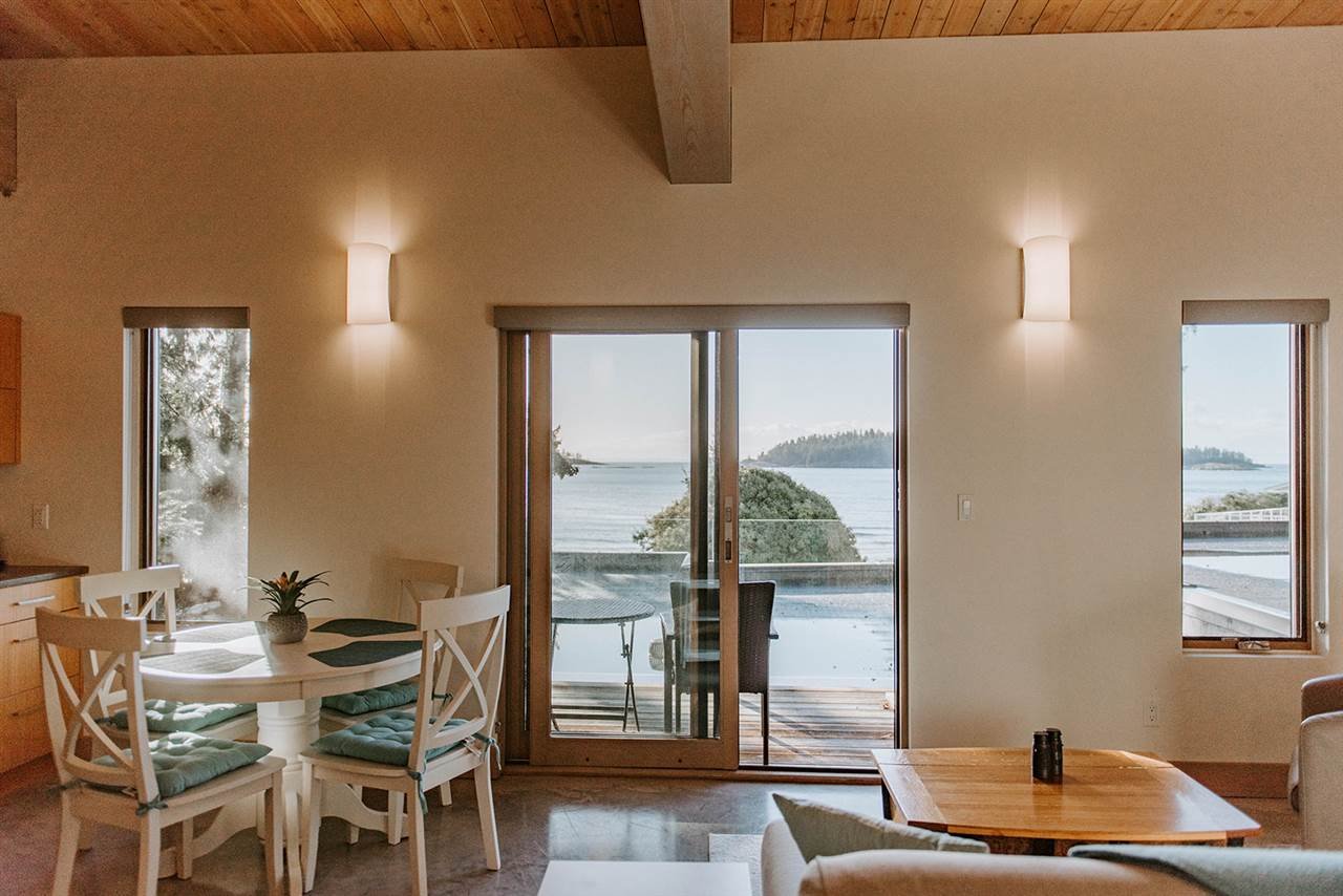 6547 Sunshine Coast Hwy