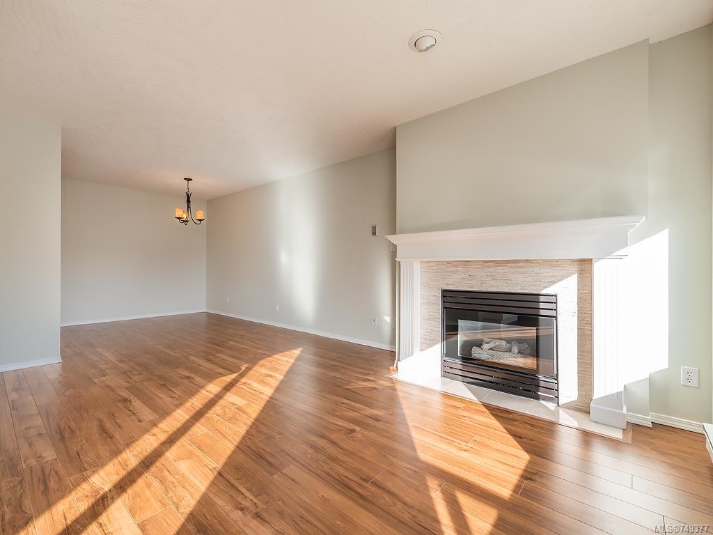 405-898 Vernon Ave