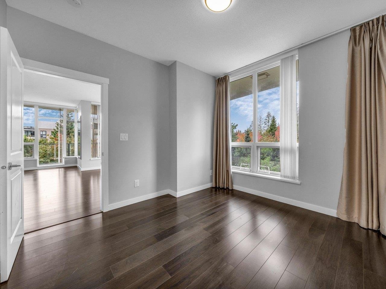207-5628 Birney Ave