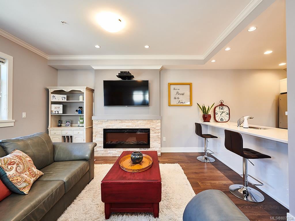 4-3621 Kaiser Lane