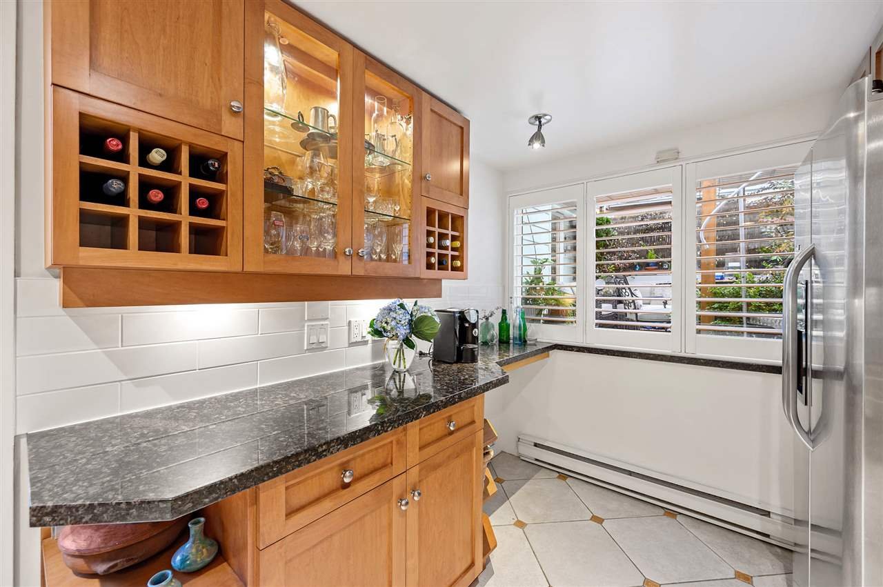 844 W 7th Ave