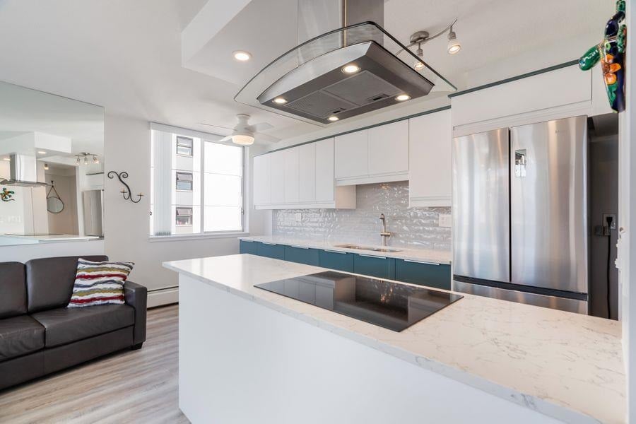1704-1251 Cardero St