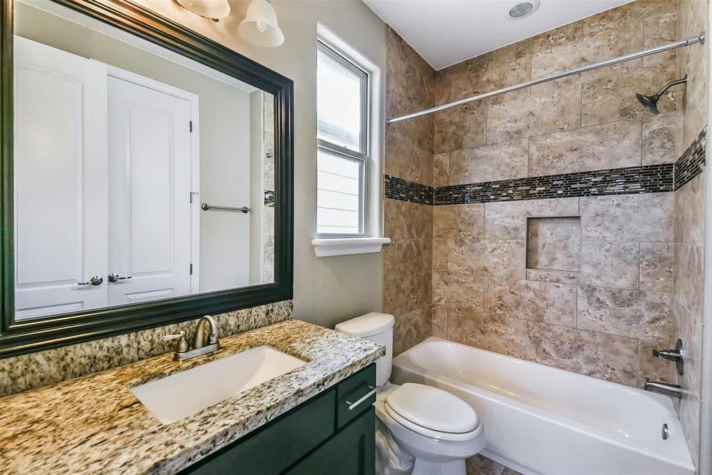 1610 Knox Street Unit B