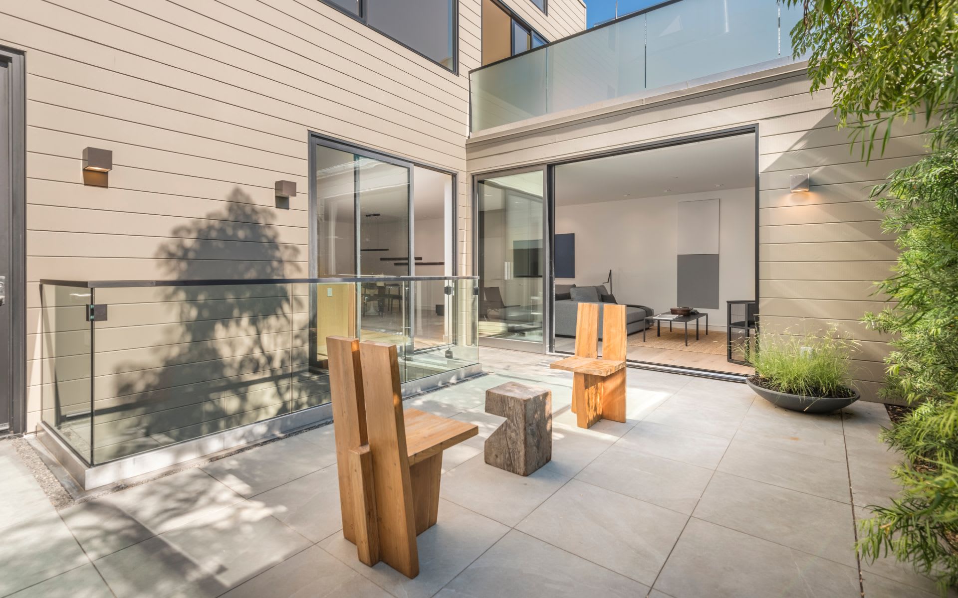 19 Rosemont Pl