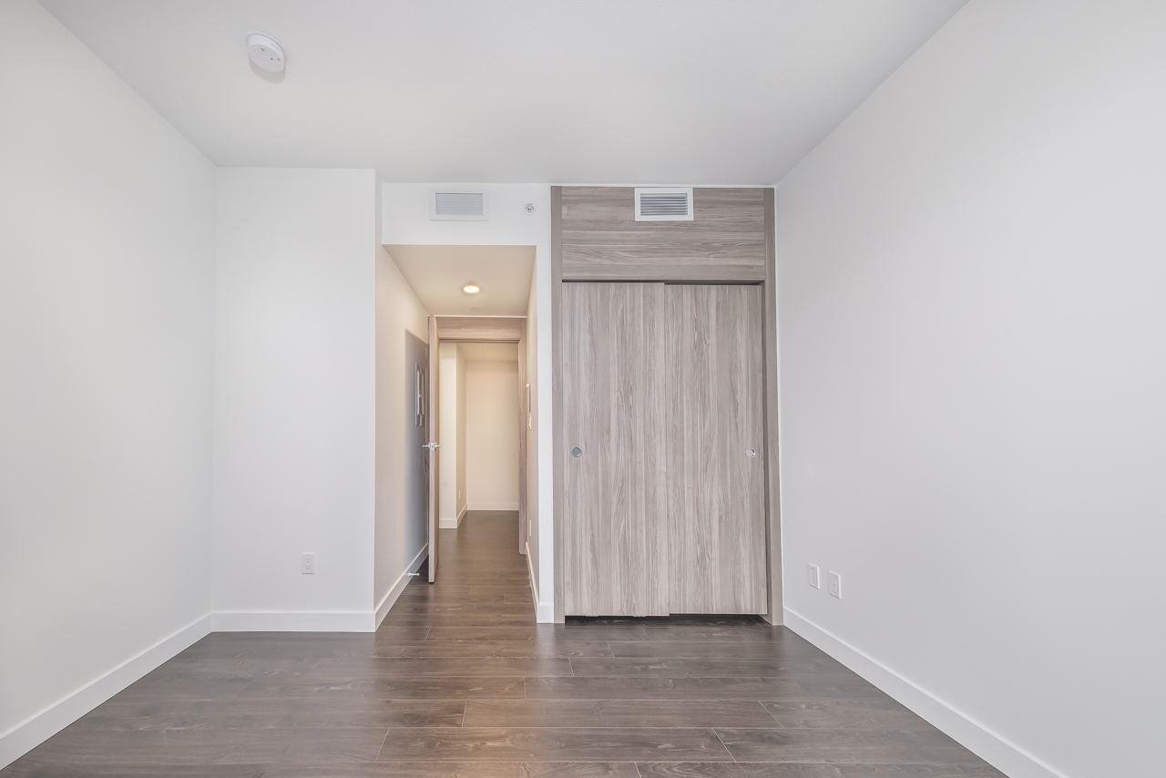 1102-9887 Whalley Blvd