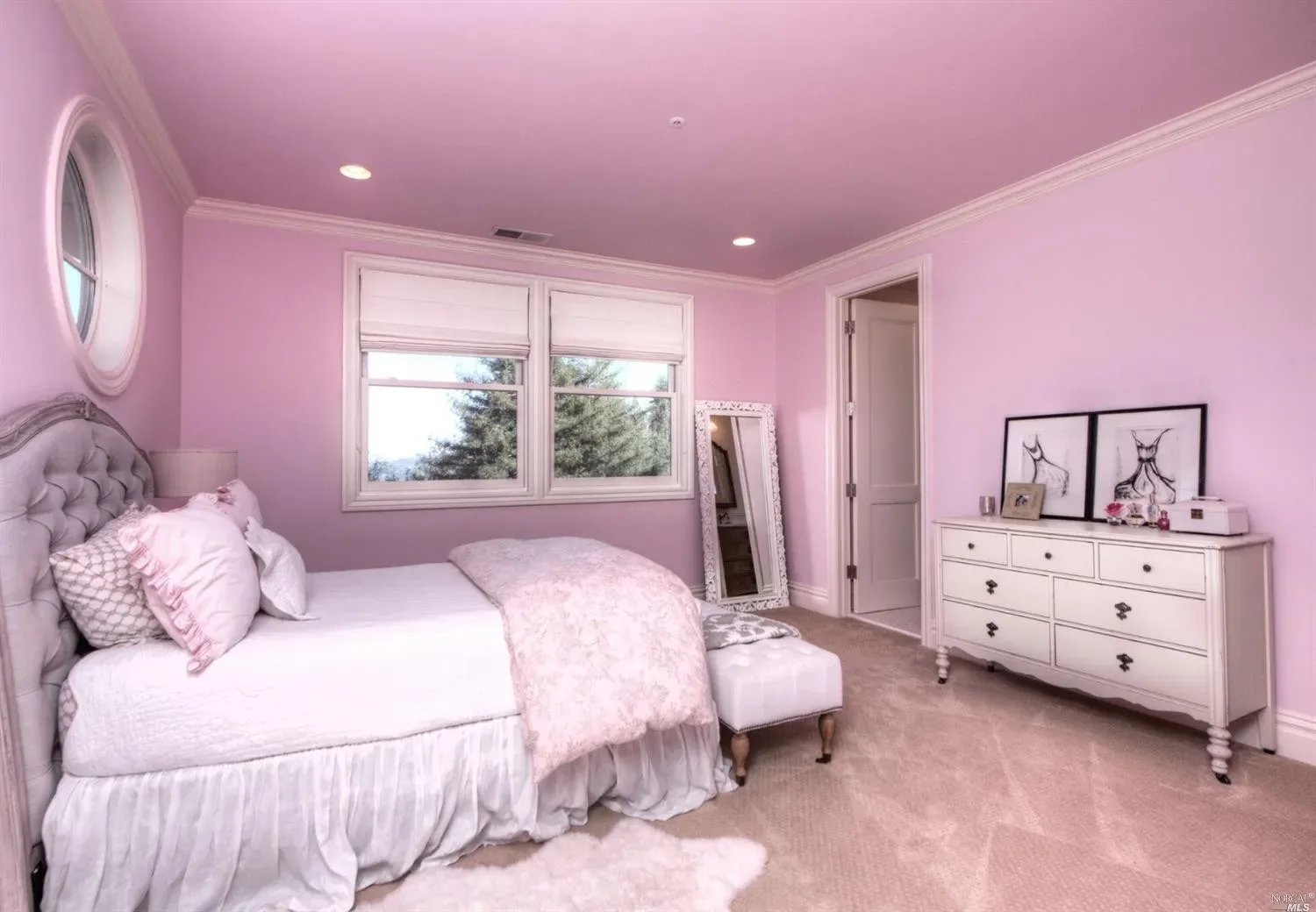 8 Woodland Pl