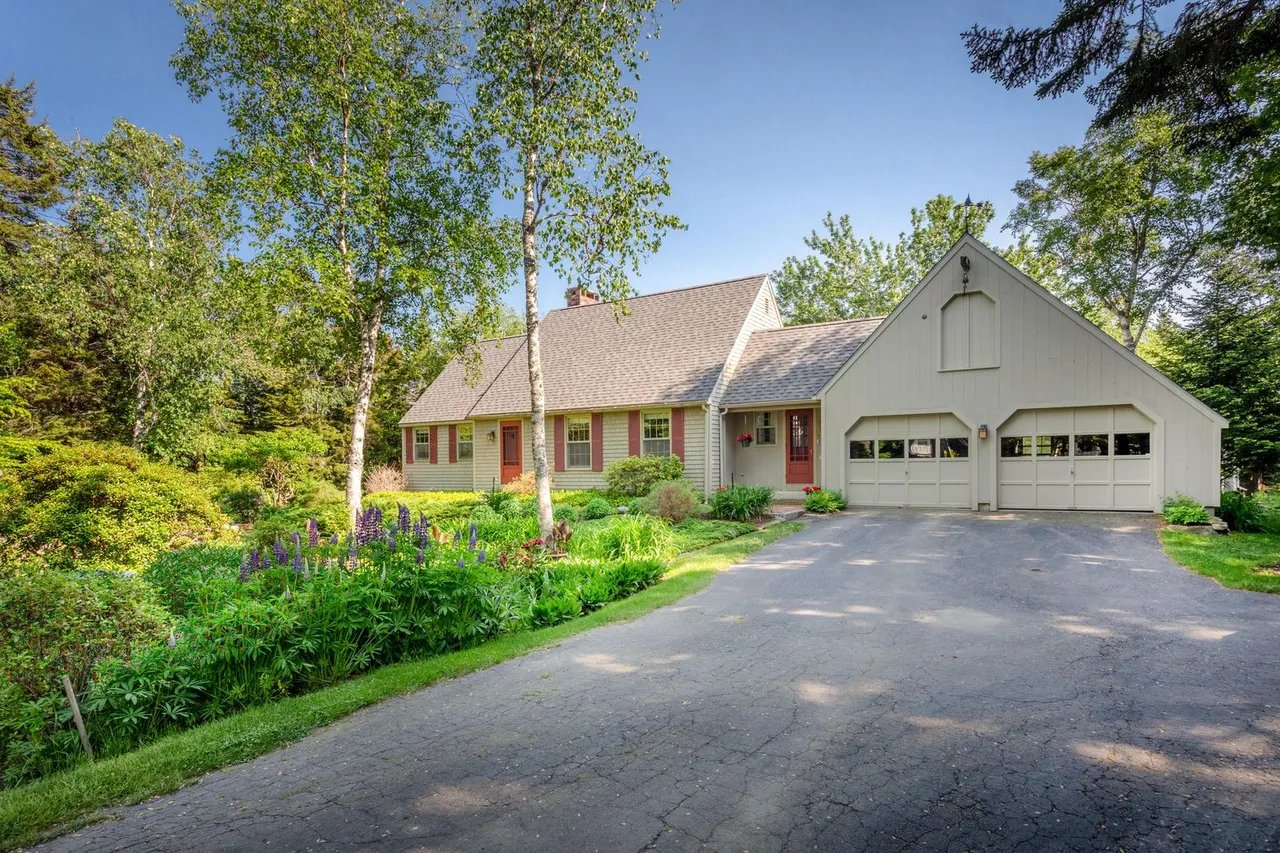 Home for Sale – 35 Pumpkin Cove Road, Bristol, ME – $575,000