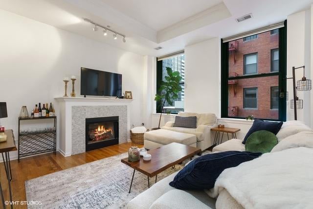 208 W Washington St #1406