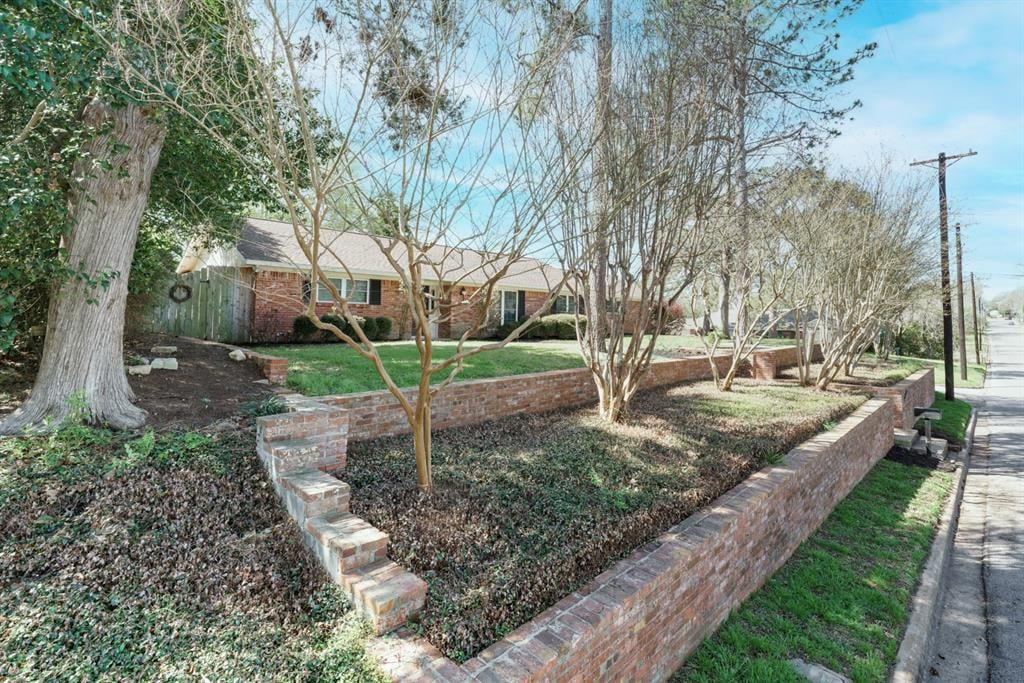 700 Pecan St Brenham, Tx 77833