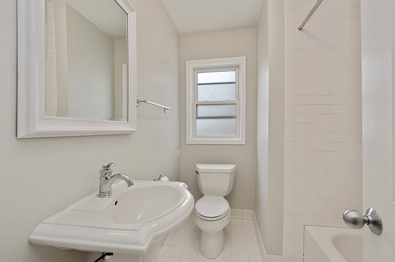 2918 W Berwyn