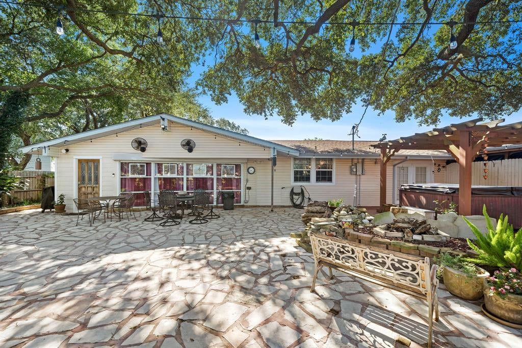 10 13th Ave N Texas City, Tx 77590