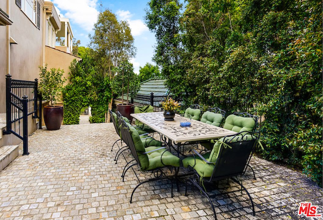 Garden Radiant