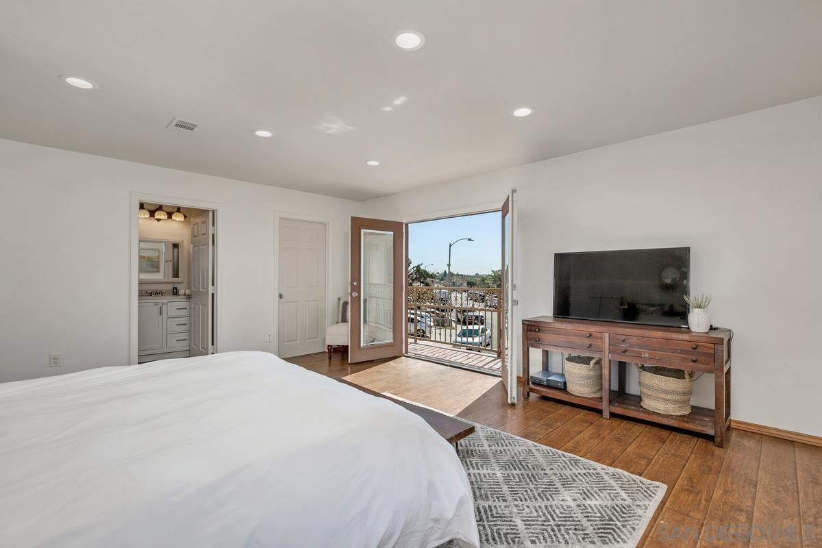 1949 Sonoma Ln