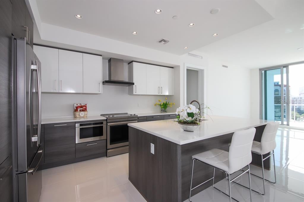 111 S Pineapple Ave Unit 812