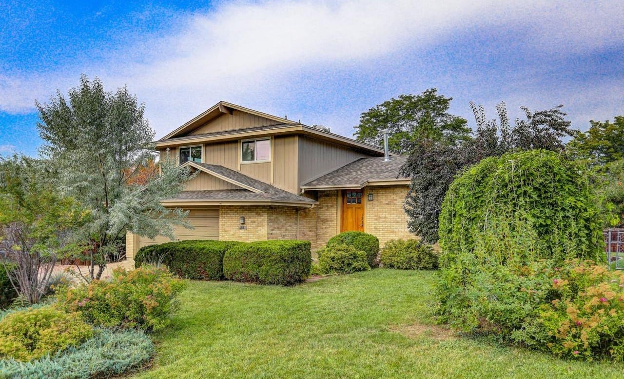 4841 Earle Cir