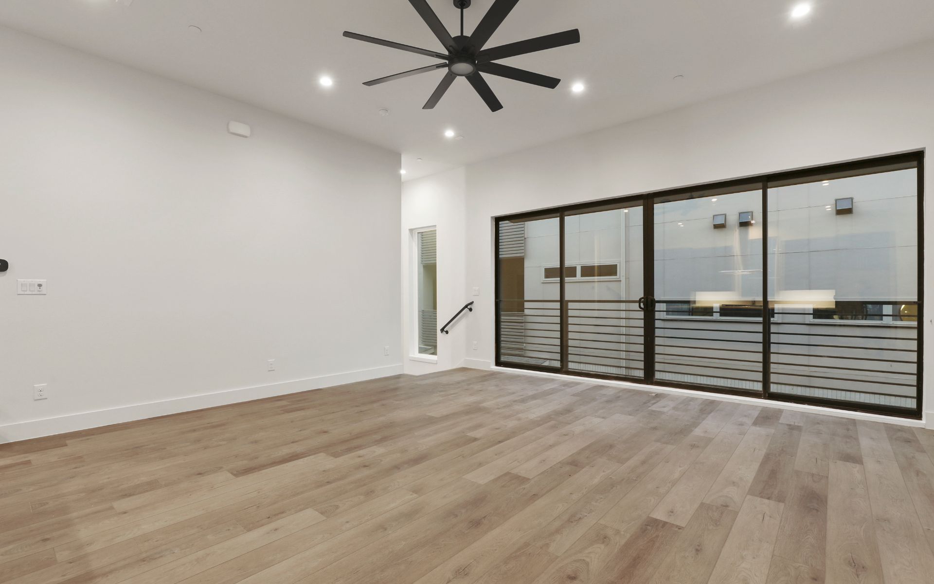 1855 Summit Ave, #103