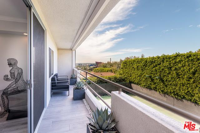 Luxury Smart Condo in the Heart of West Hollywood