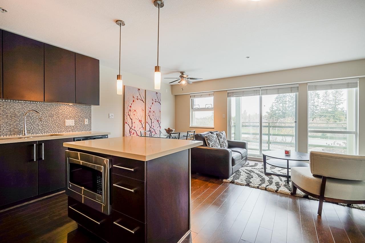 308-15735 Croydon Dr