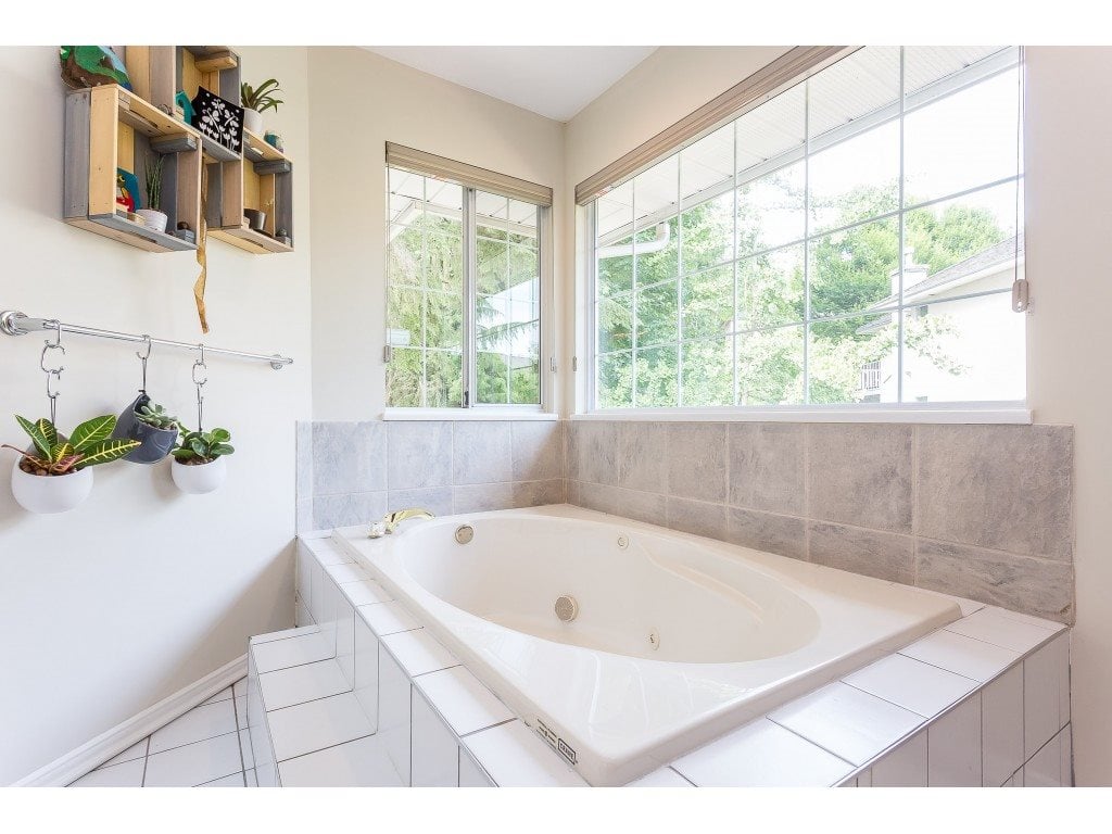 1307 Camellia Ct