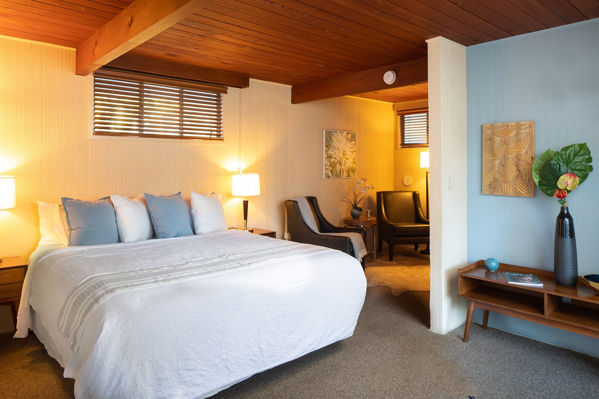 Blue Sky Lodge - Carmel Valley Village
