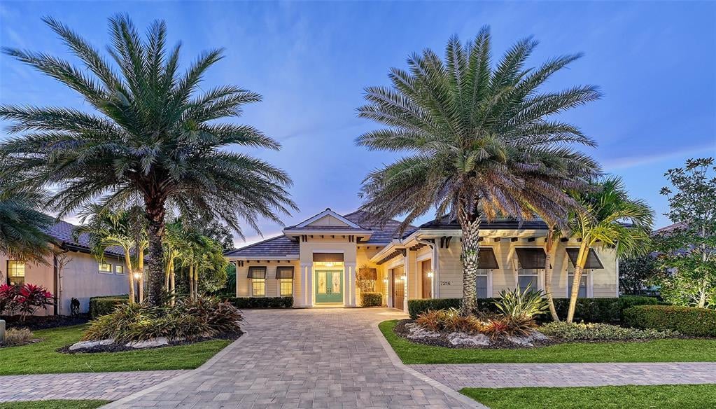 7216 Prestbury Cir