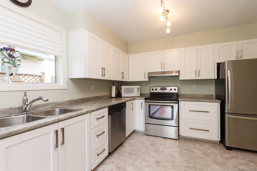 1389 Vista Hts, Victoria