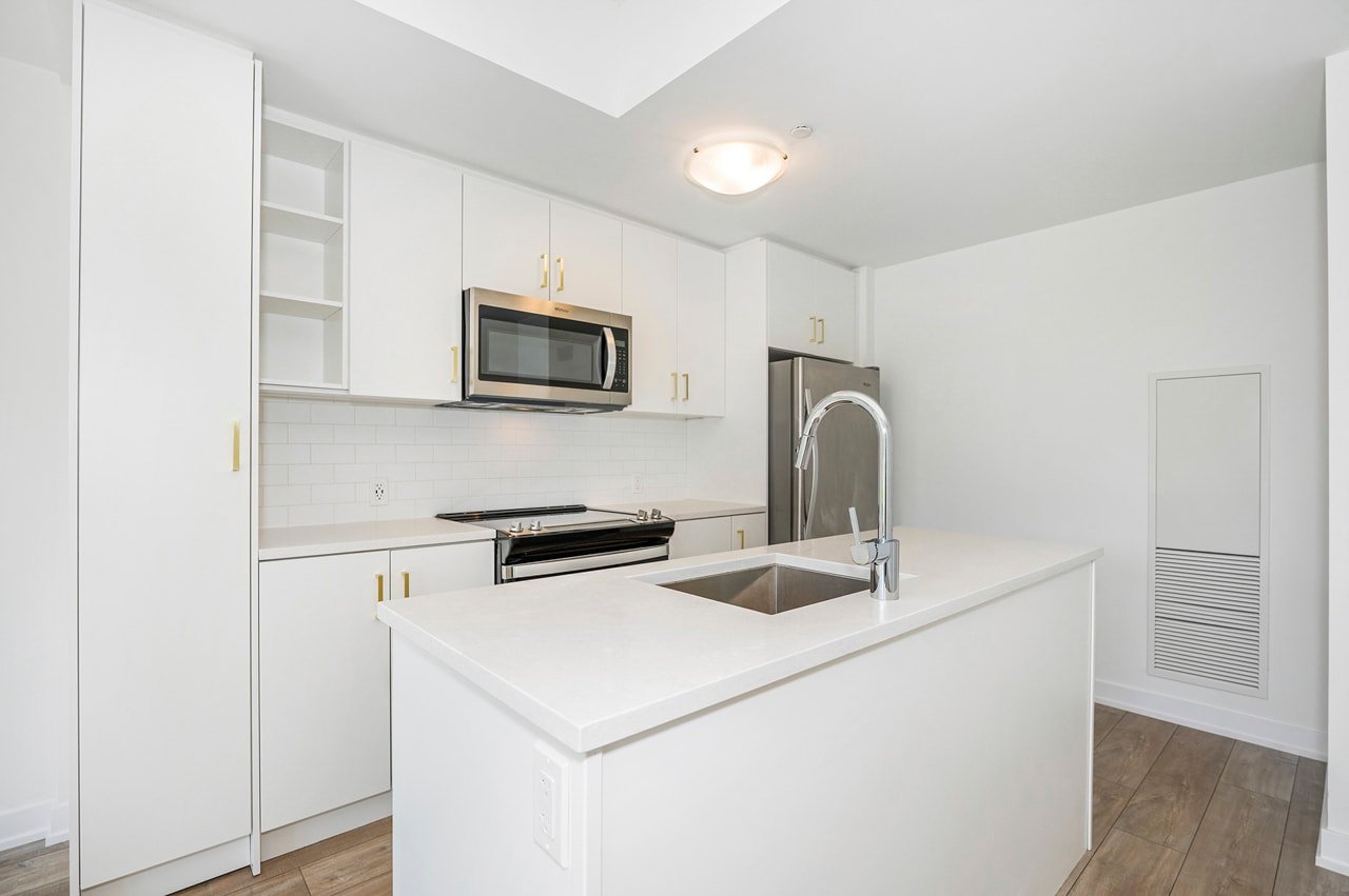 251 Manitoba St Unit: 117