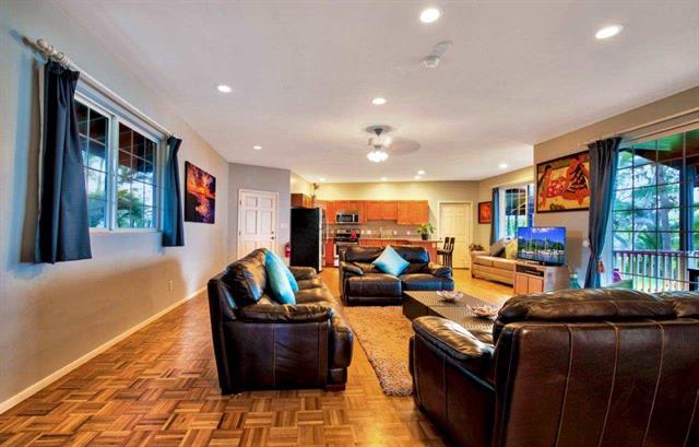476 Laulea Pl