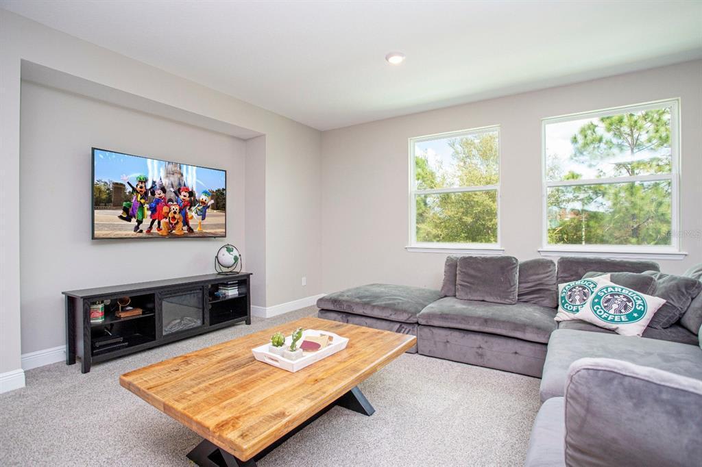 8252 Ludington Cir