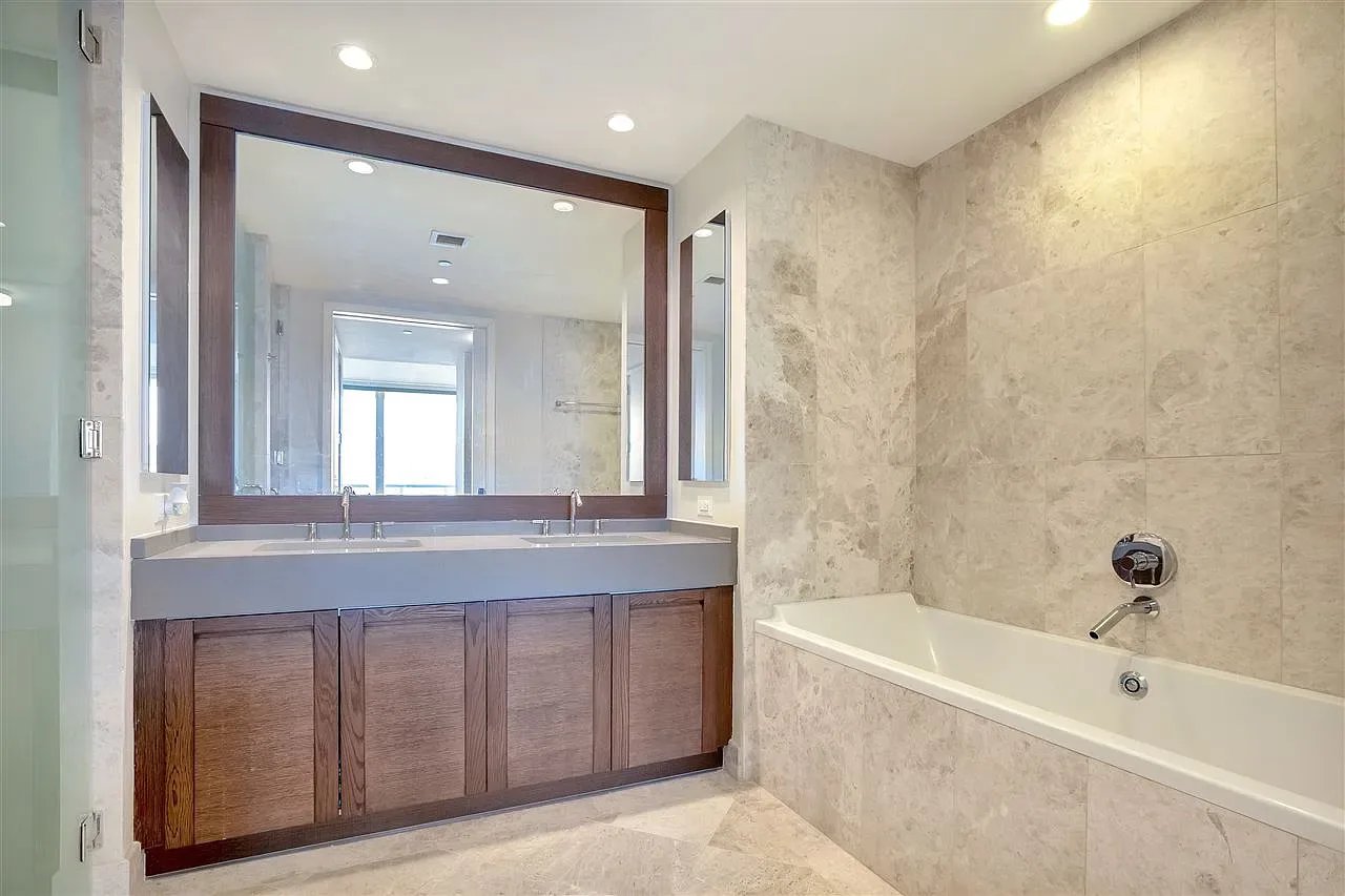 1000 AVE AT PORT IMPERIAL, #305