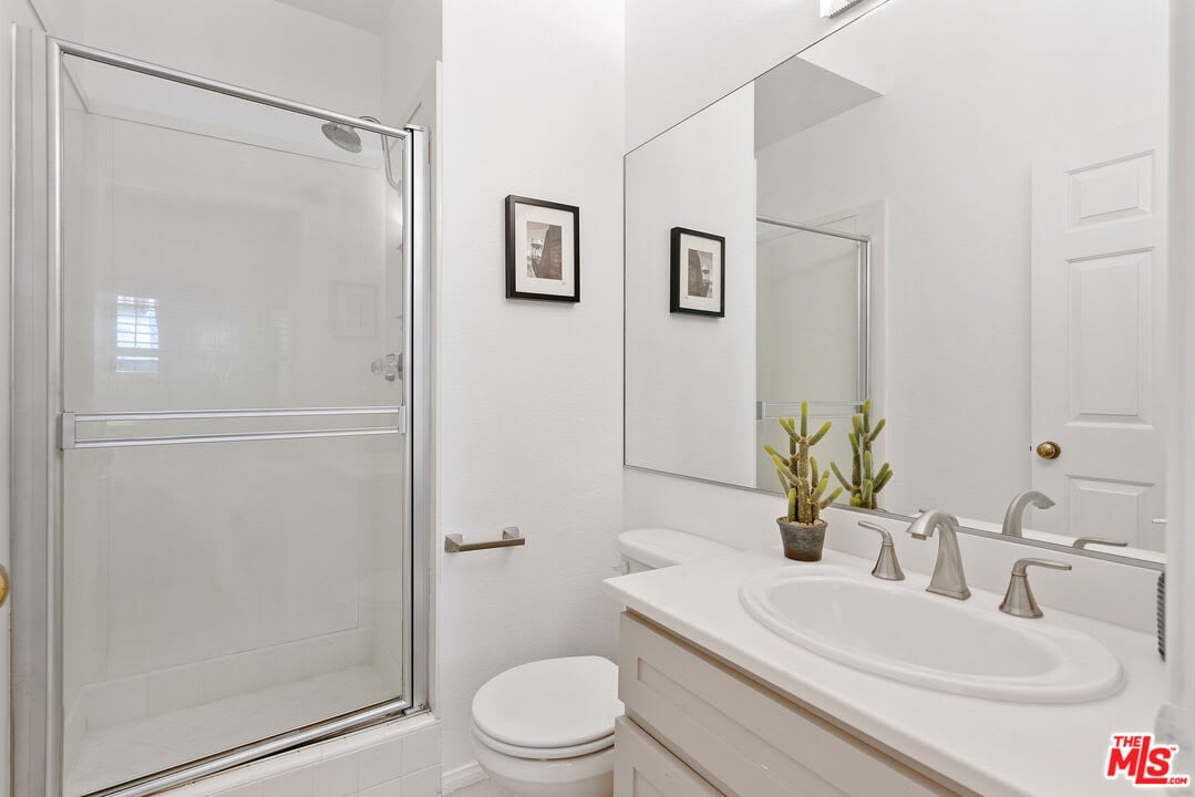 11636 Montana Ave, #202