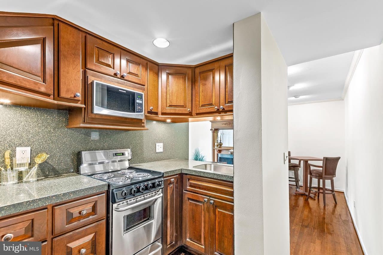 2128 Cathedral Ave NW - Buyer Represented