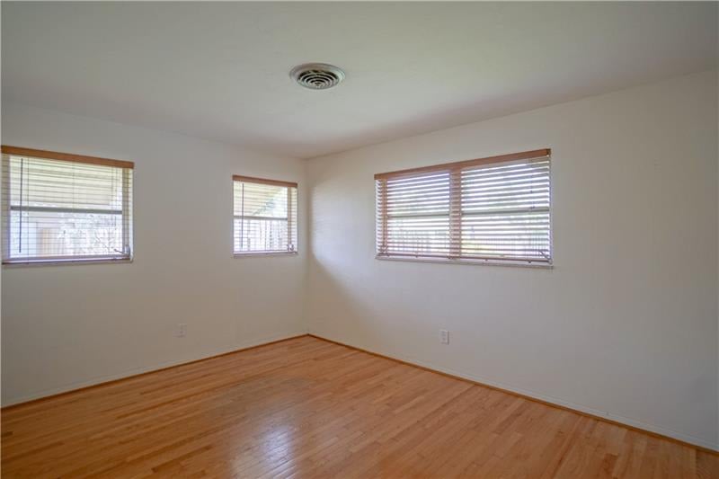 2113 NE 17TH AVE