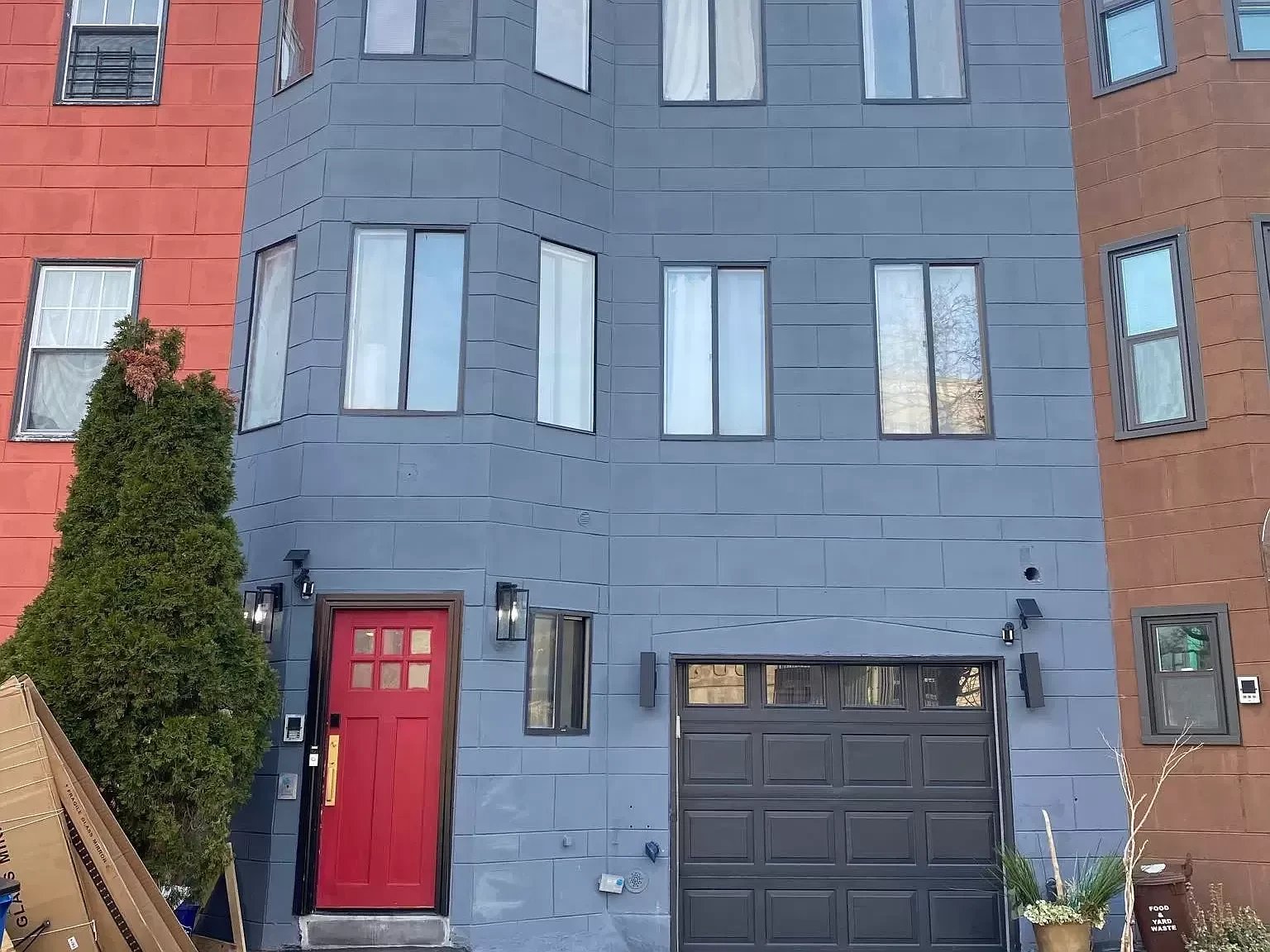 370 Butler St