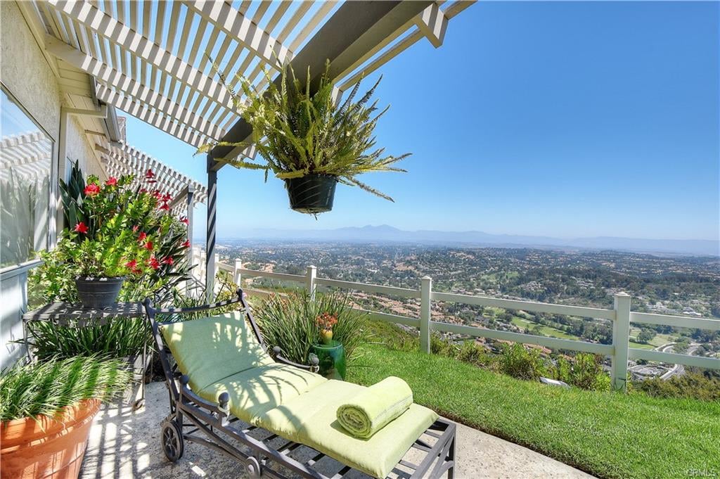 31128 Flying Cloud Drive