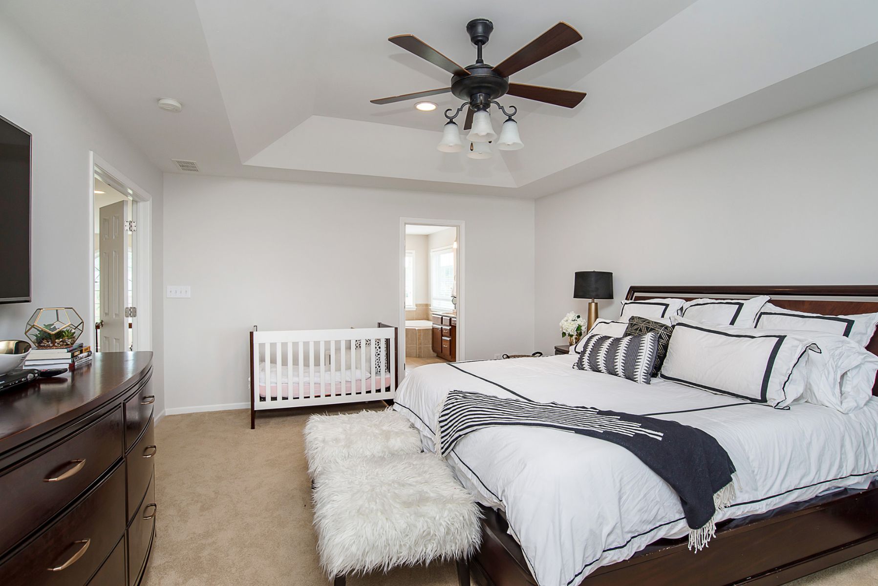 2802 East High Grove Cir
