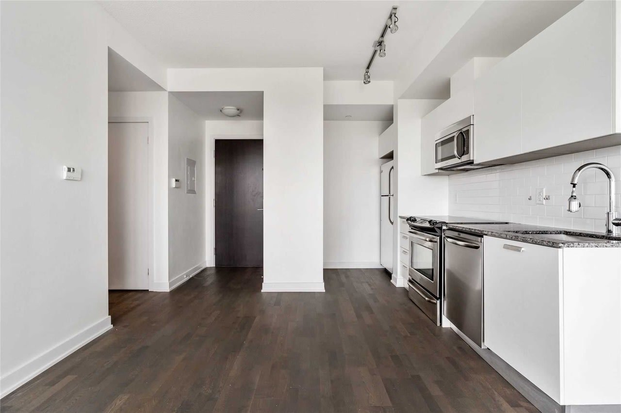 1815 Yonge St #2407