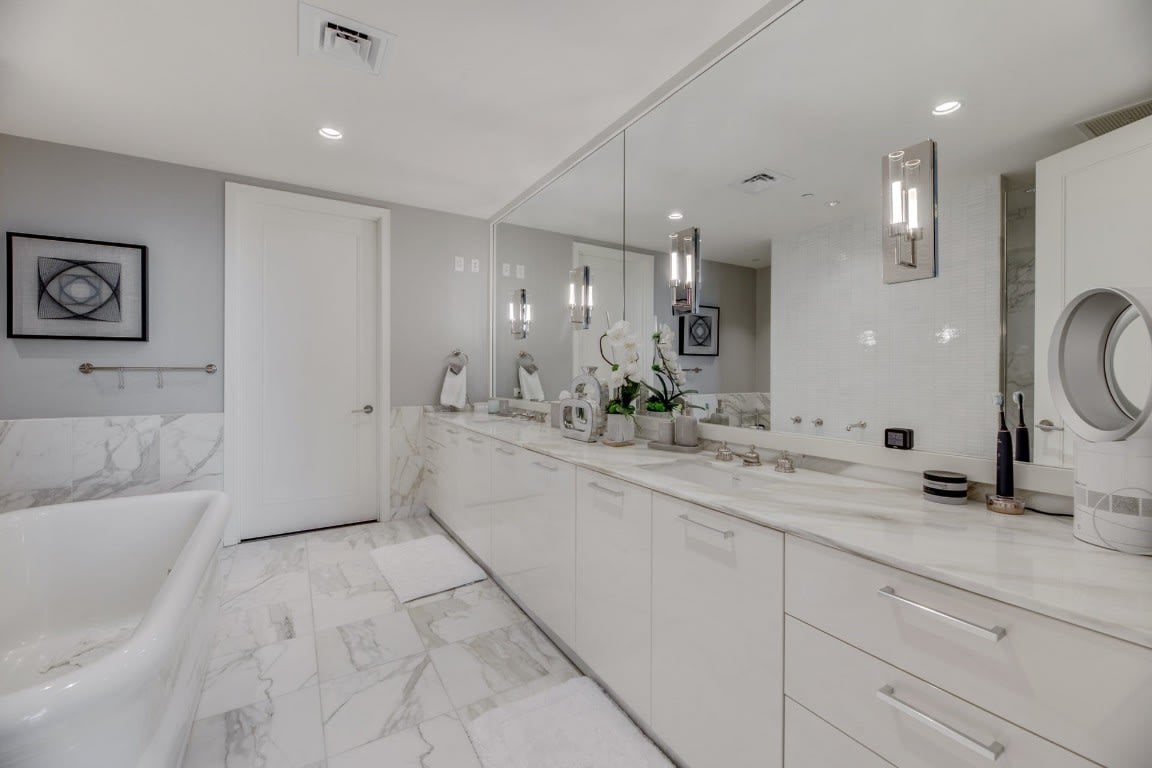 200 Congress Ave, #23F