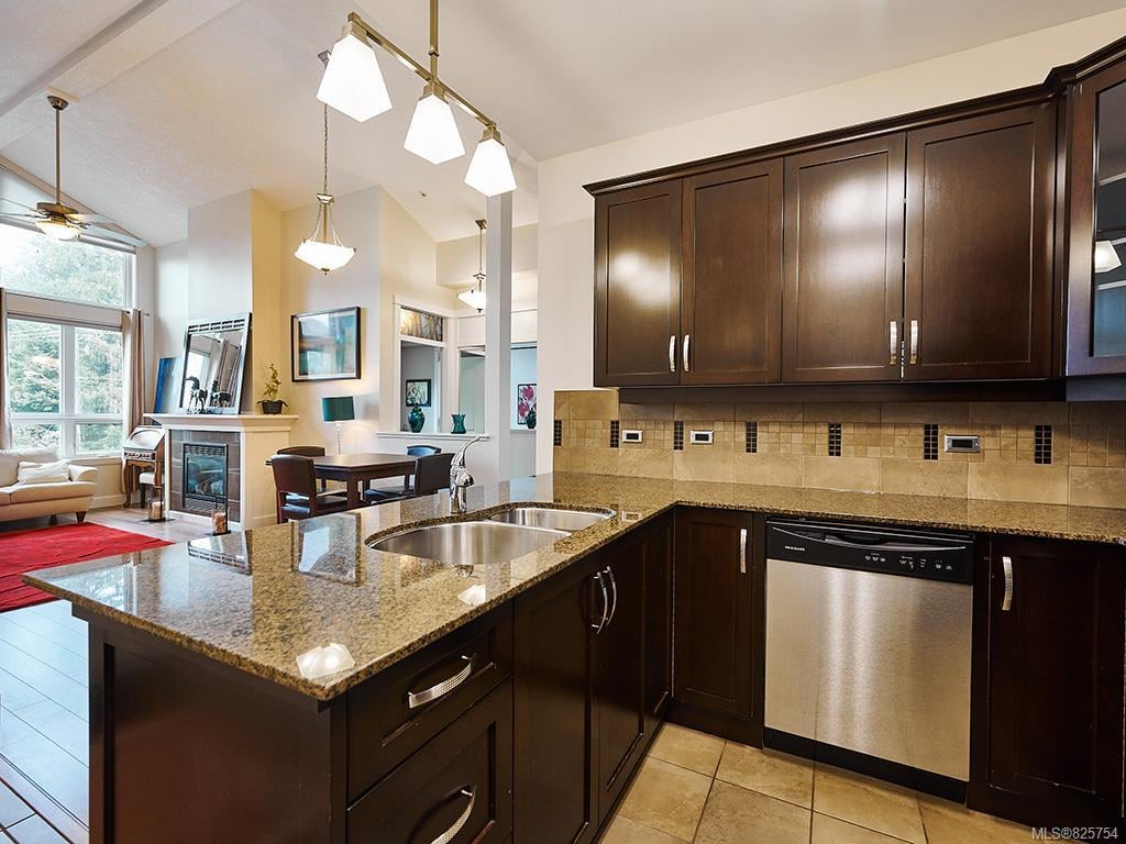 401-3226 Jacklin Rd