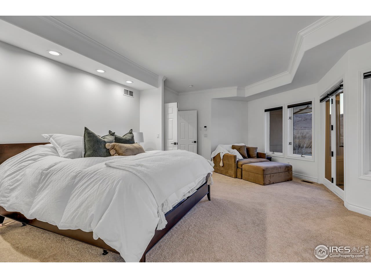 4057 Spy Glass Ln