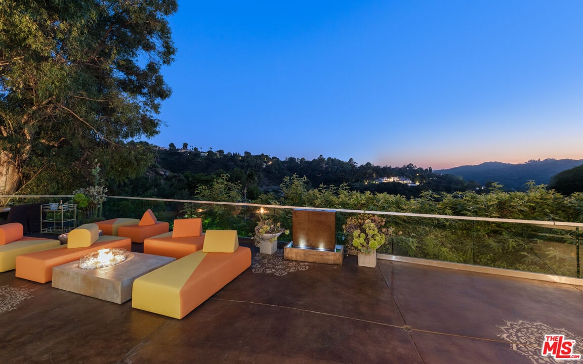 View Opulent