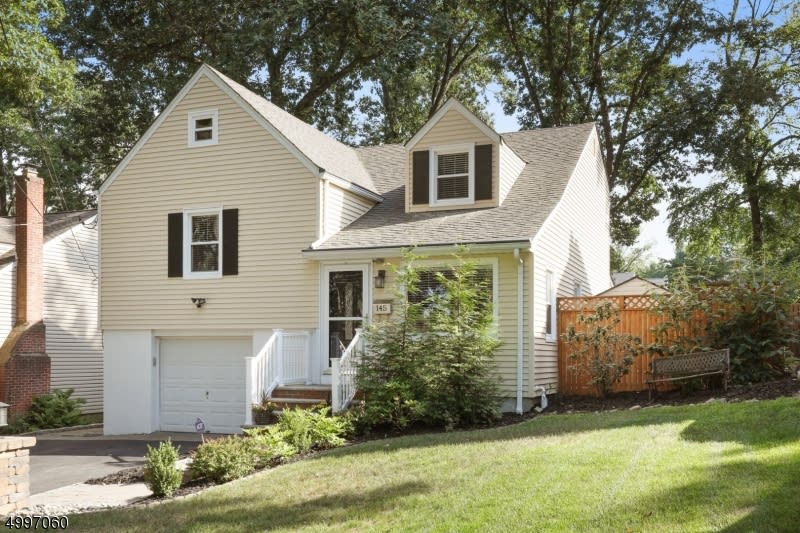 145 Brunswick Rd
