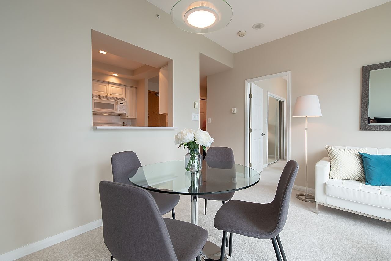 1105-1383 Howe St