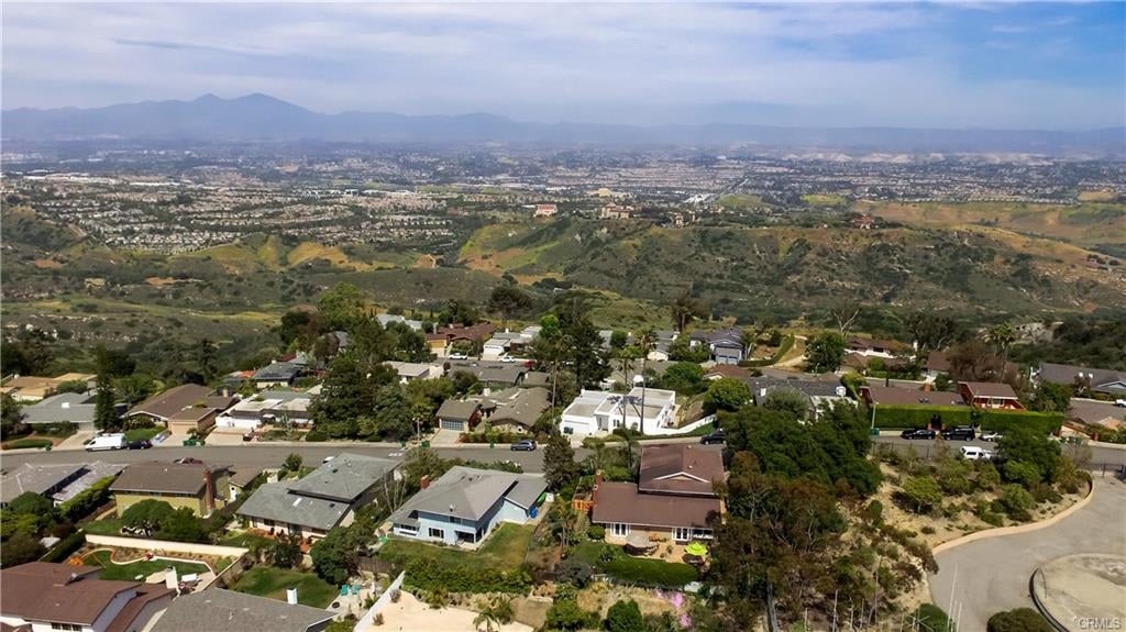 3043 Mountain View Drive