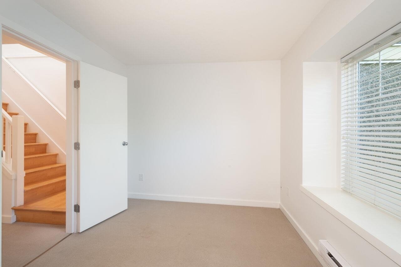 7-1642 E Georgia St