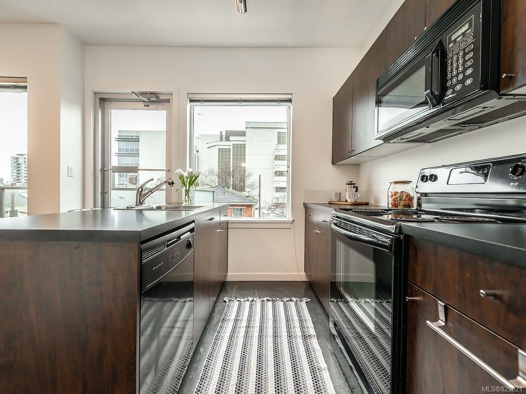 302-848 Mason St