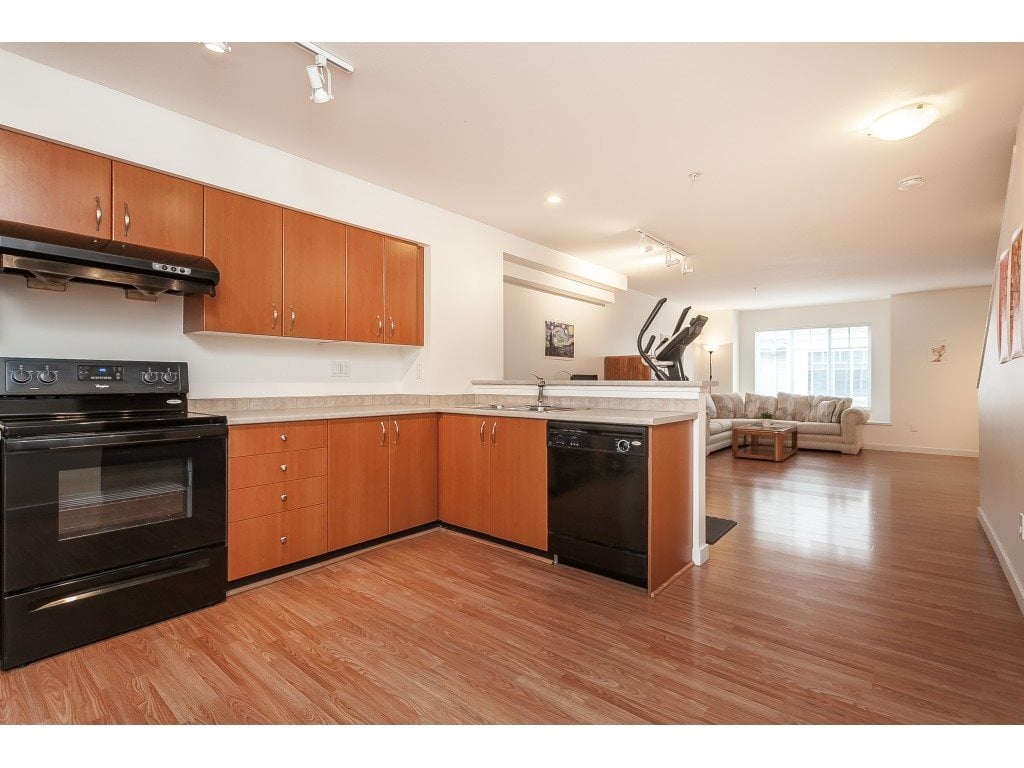 101-12040 68 Ave