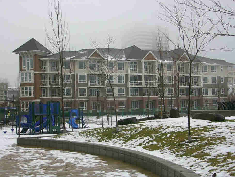 306-3551 Foster Ave