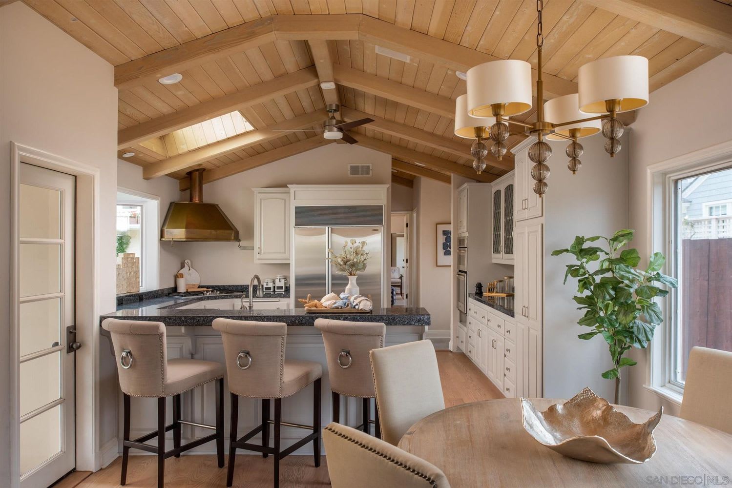 6331 Camino De La Costa