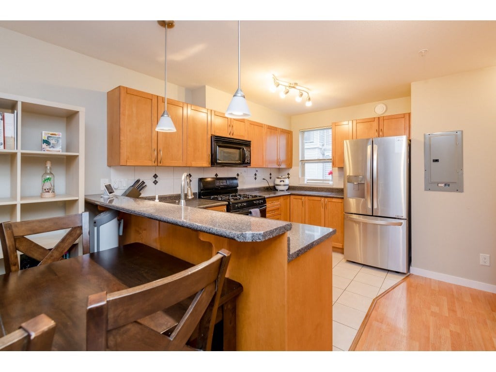 216-2432 Welcher Ave